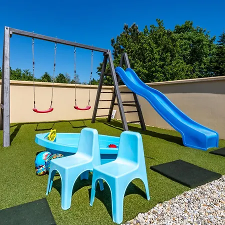 Сasa de vacaciones Mediterranea, An Idyllic New With A Mediterranean Touch Vinež