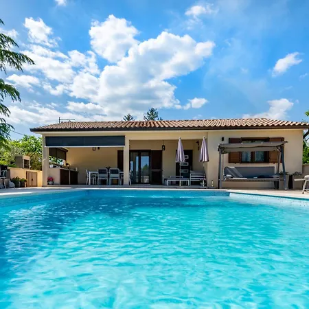 Дом отдыха Mediterranea, An Idyllic New With A Mediterranean Touch *