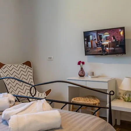 Дом отдыха Mediterranea, An Idyllic New With A Mediterranean Touch